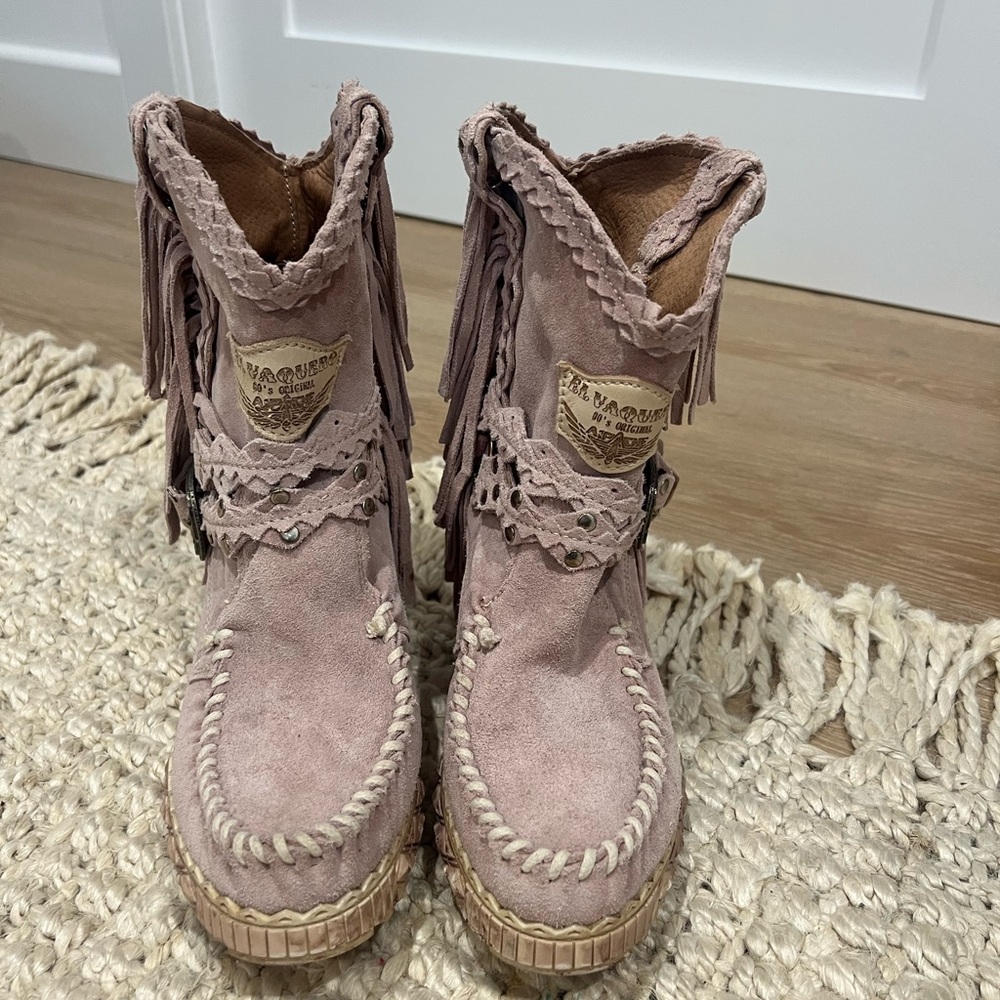 La Masion de L'Espadrille Pink Fringe Moccasins euro size 40